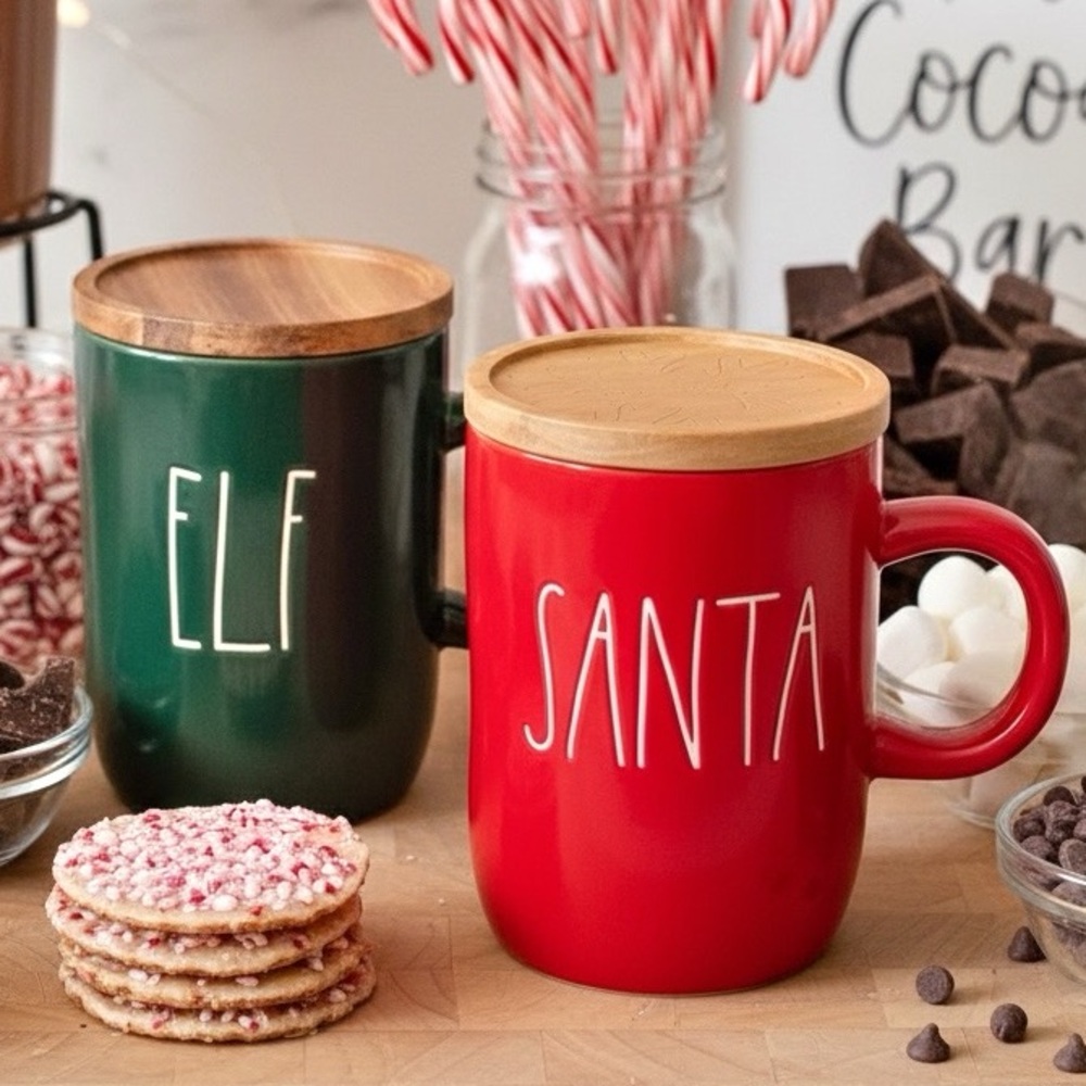 Rae Dunn Christmas Red SANTA & Green ELF Large Mugs w/ Wooden Lid/Coaster